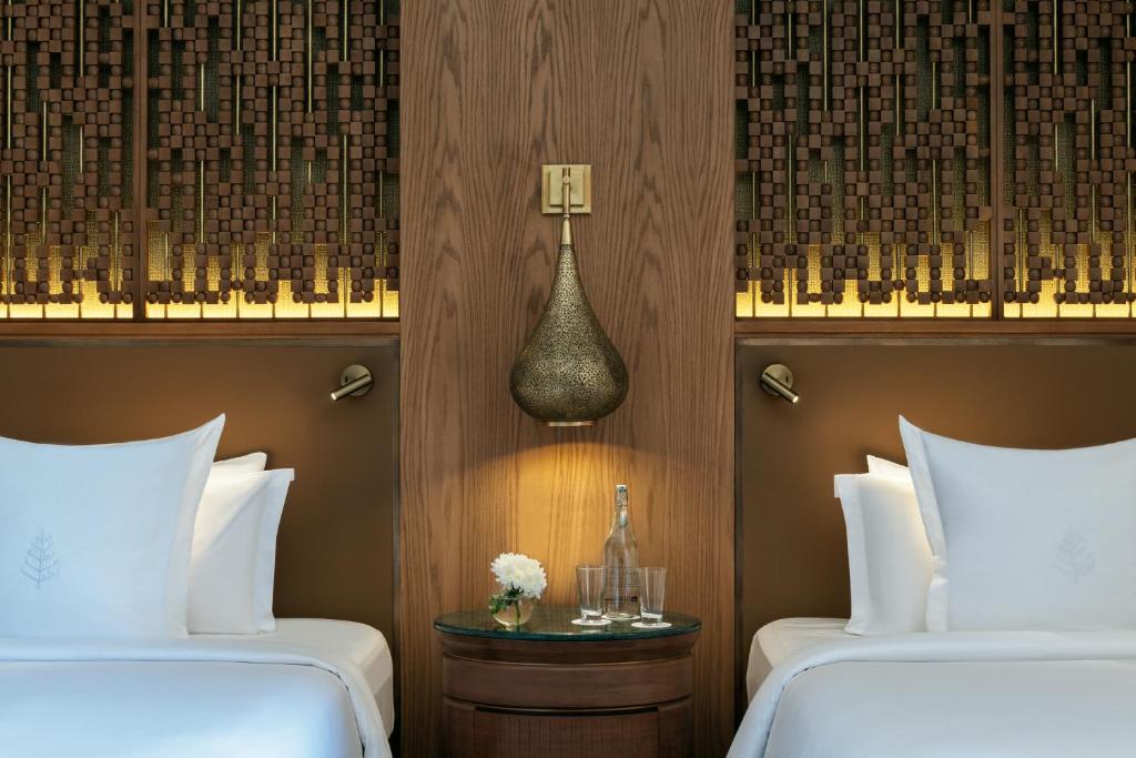 tete de lit hotel luxe four seasons marrakech